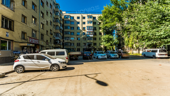 电塔小区外景图