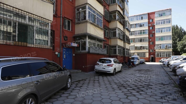 玉河小区十九号院外景图