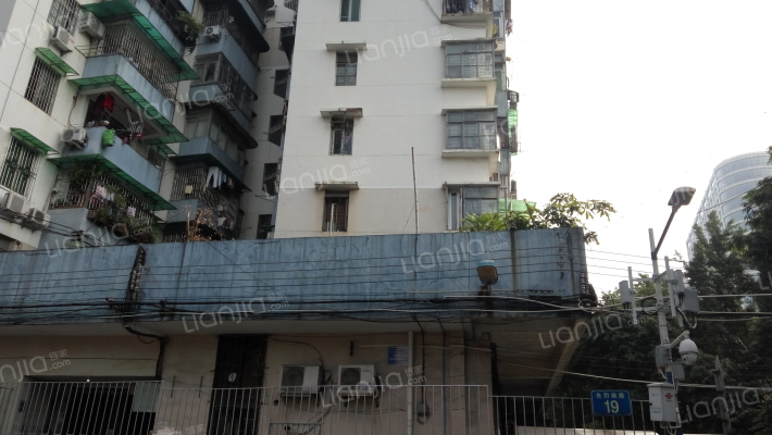 广州卫生厅大院外景图