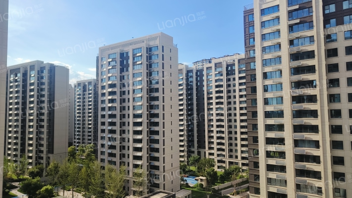 泽信云樾天著外景图