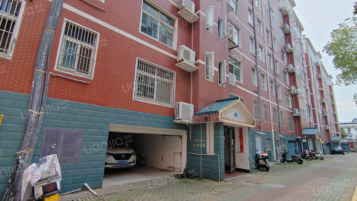 嘉年华花园外景图