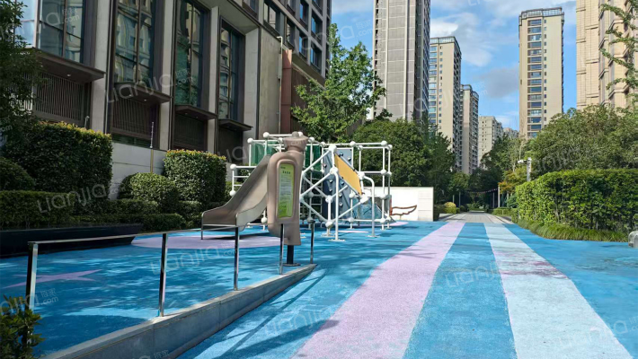 万科翡翠二期外景图