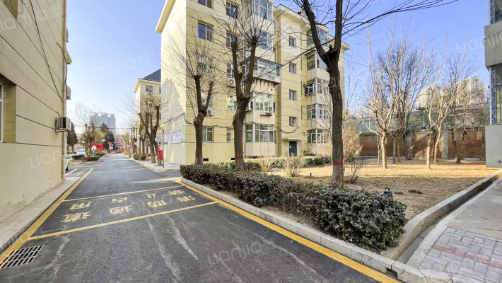 劲松公寓外景图