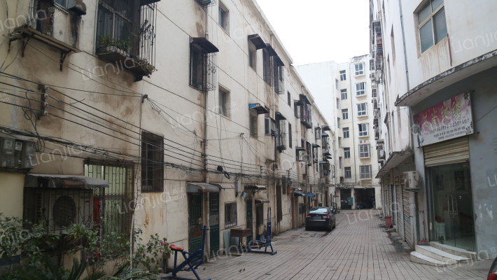 江景花园外景图