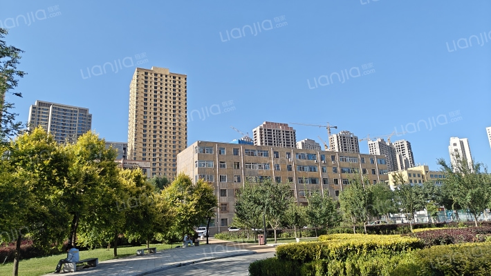 兰州财经大学长青学院（店子街）外景图