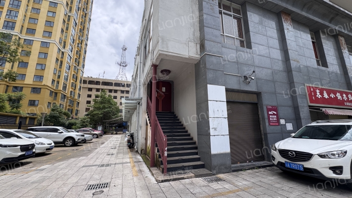 非常天地外景图