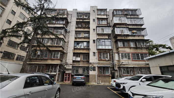 建行宿舍外景图