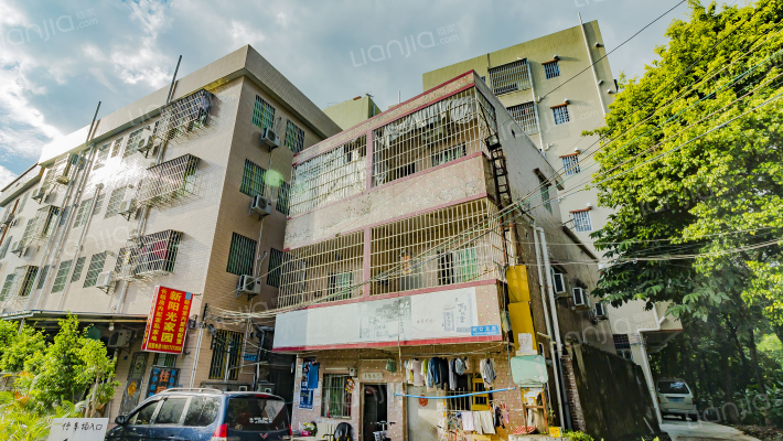 鹤洞路坑口外景图