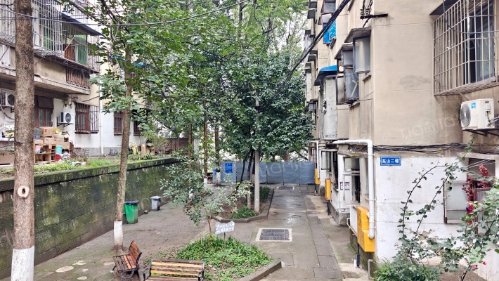 政法二村外景图