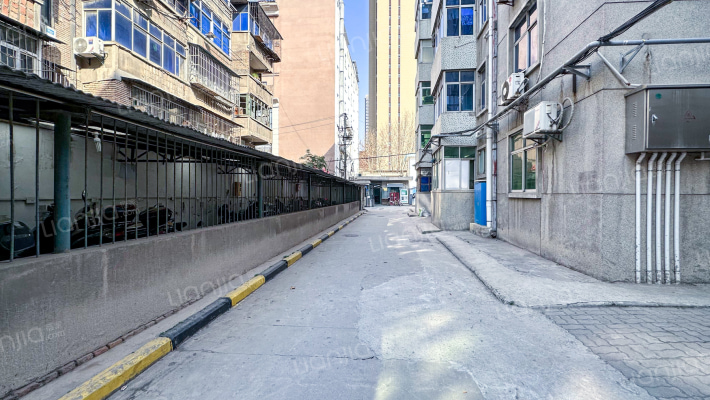 昆明路244号院外景图