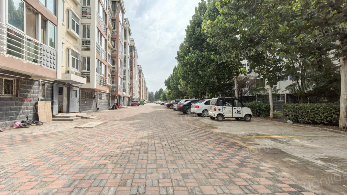 越秀园东区外景图