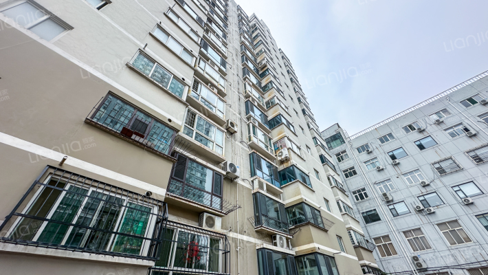 书香苑小区外景图