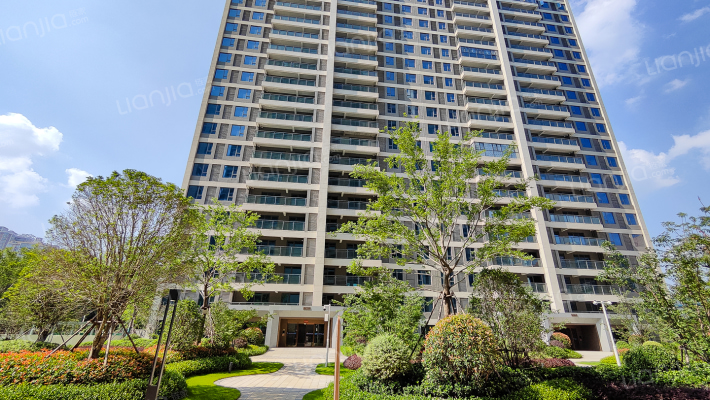 东湖风光外景图