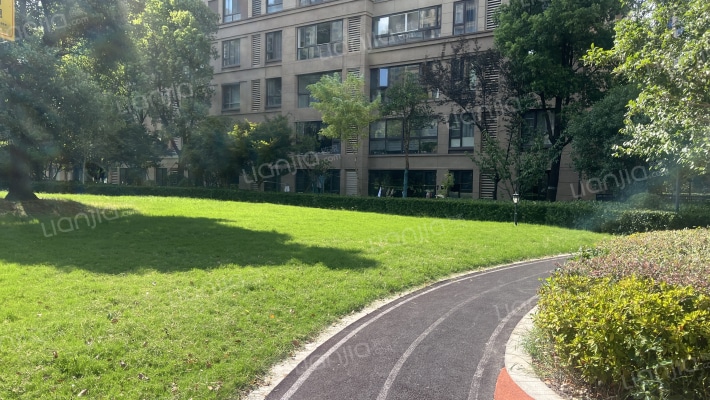 高尔夫鑫城外景图