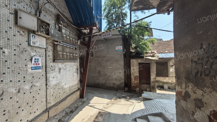 栅栏口181号外景图