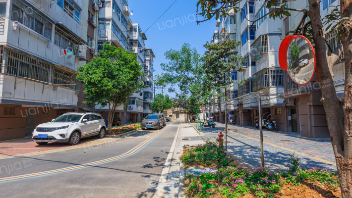 京岘山路50号外景图