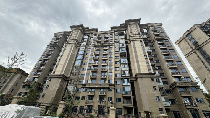 恒大半山悦府外景图