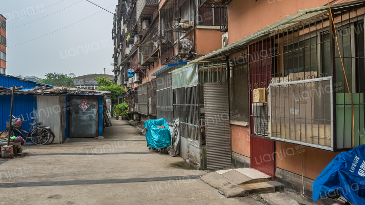 西阁街农贸市场综合楼外景图