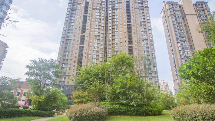 香缇溪岸外景图