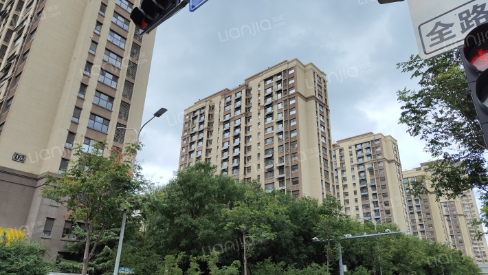 龙湖名景台外景图