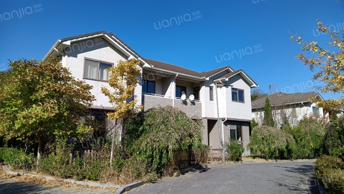 樱花别墅外景图