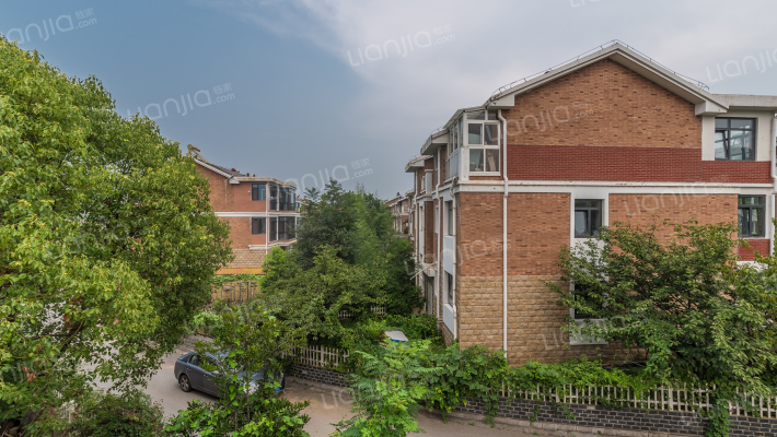 久隆凤凰城外景图