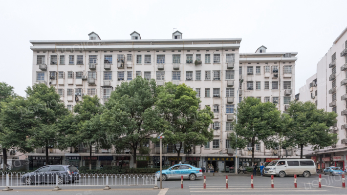 锻压小区外景图