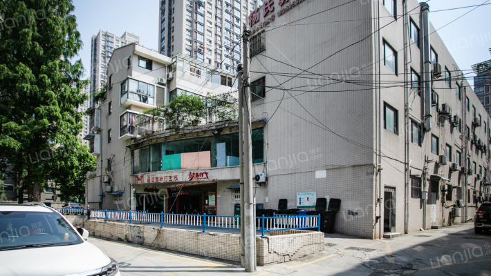 中坝中路外景图