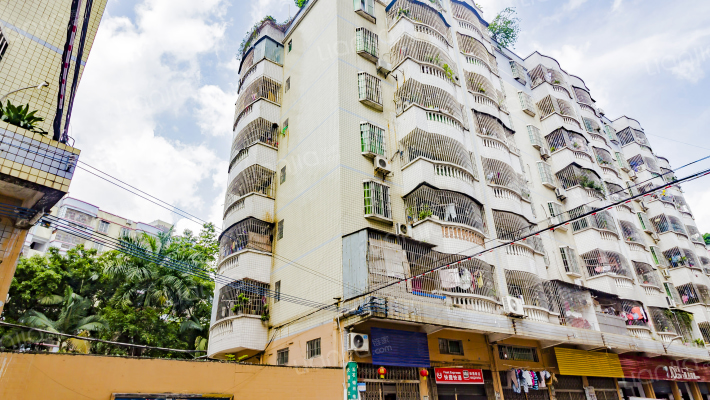 明霞花园外景图