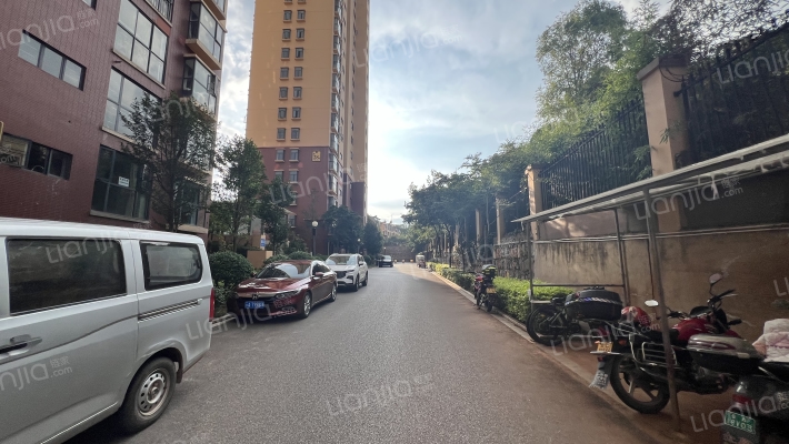 龙旺瑞城外景图