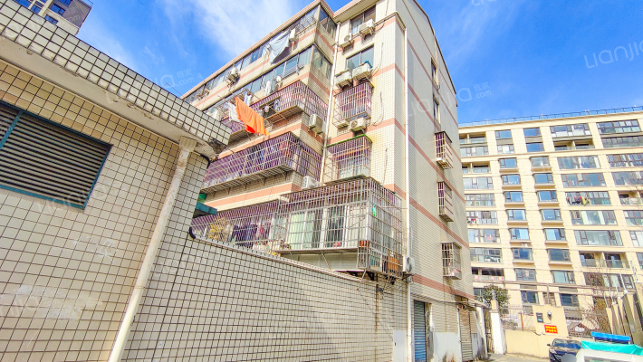 龙凤公寓外景图