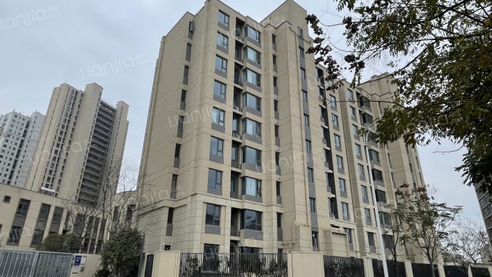 美的新华城外景图