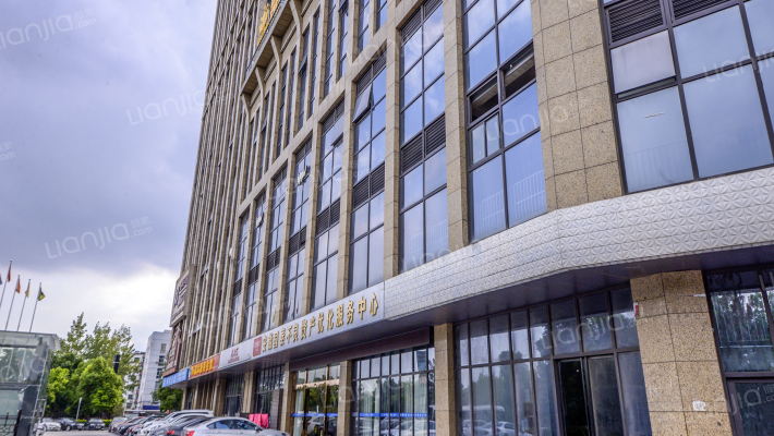 万国企业中心外景图