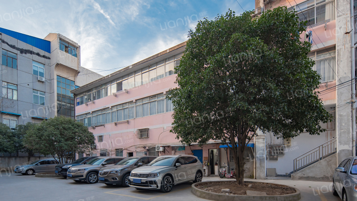 解放中路646号外景图