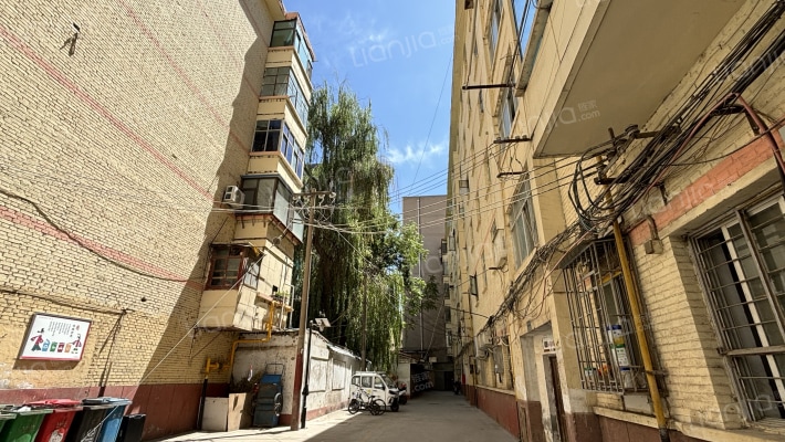 水产照明台区外景图