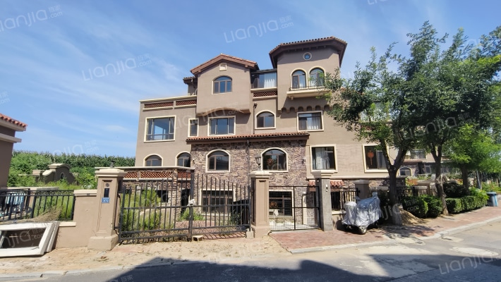 俄罗斯小镇外景图