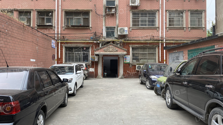 工业供销公司住宅楼外景图