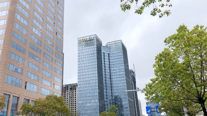 天恒大厦外景图