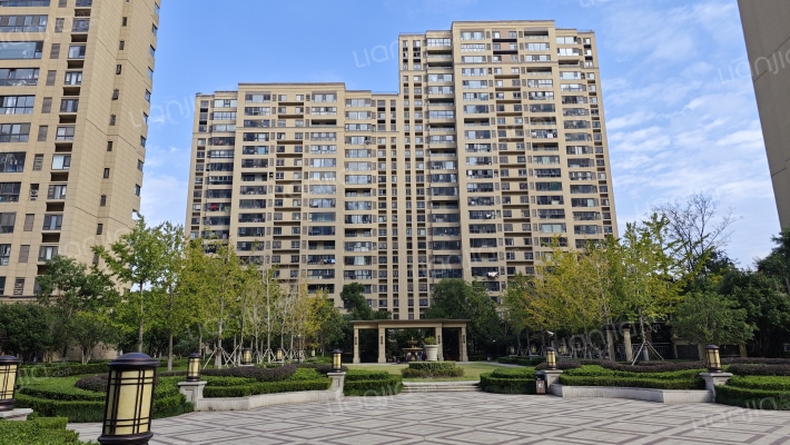 九龙仓碧玺A区外景图