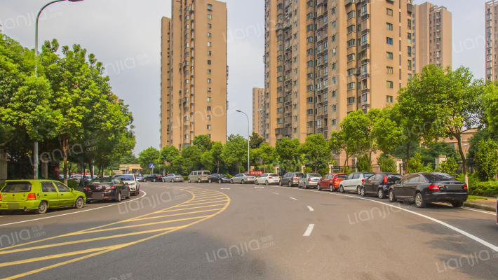 惊驾名庭B区外景图