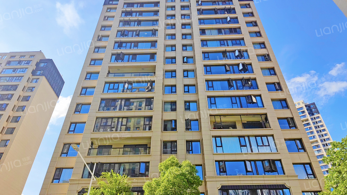 东潮云筑外景图