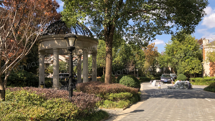 东郊紫园外景图