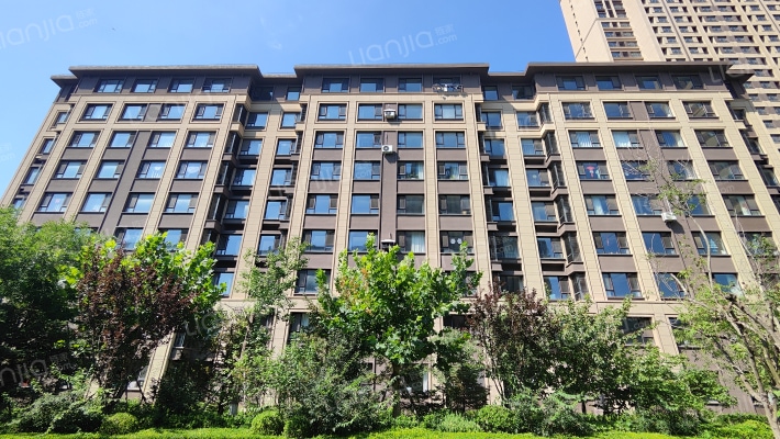 万科翡翠都会A区外景图