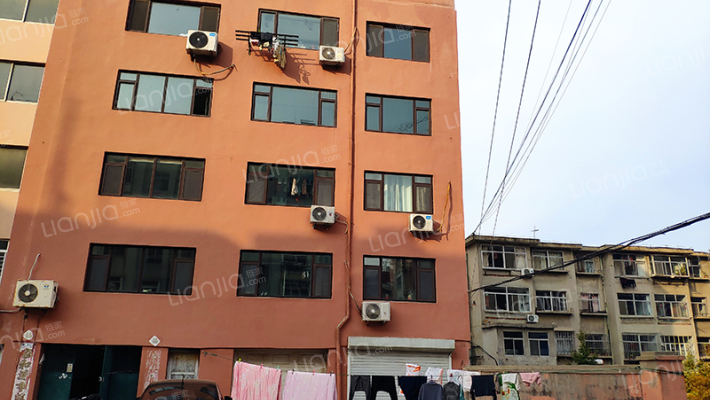 牟平外贸家属楼外景图