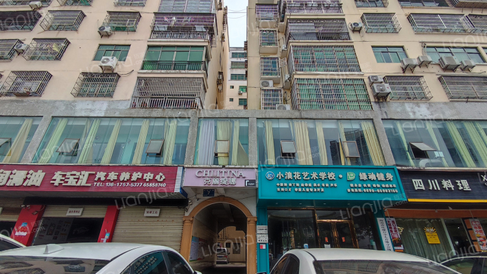 滨江广场外景图