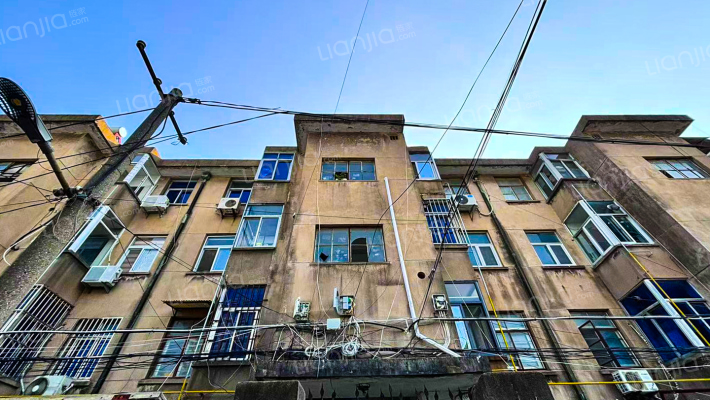 新华书店宿舍外景图