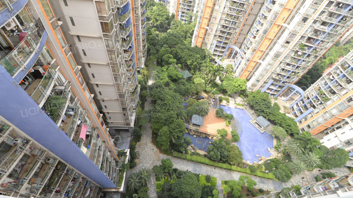 富力现代广场外景图