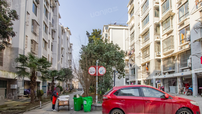 玉兰苑山水名筑外景图