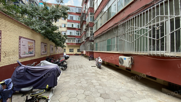 物贸宿舍小区外景图