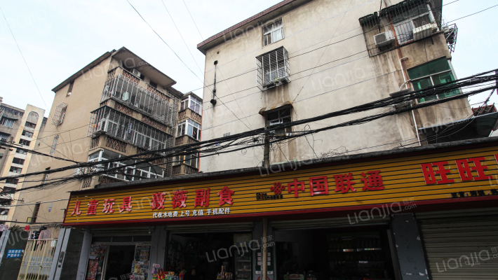 大通宿舍外景图